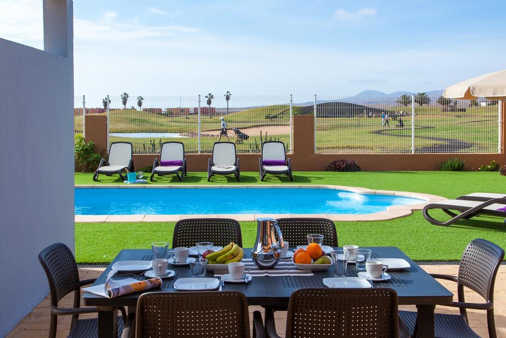 Villa Con Piscina ,vista Mar Y Campo De Golf *