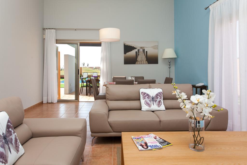 Con Piscina ,vista Mar Y Campo De Golf Vil·la