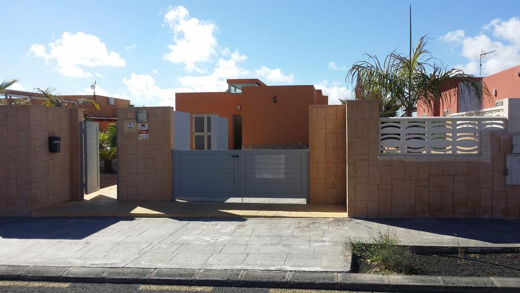 Villa Con Piscina ,vista Mar Y Campo De Golf